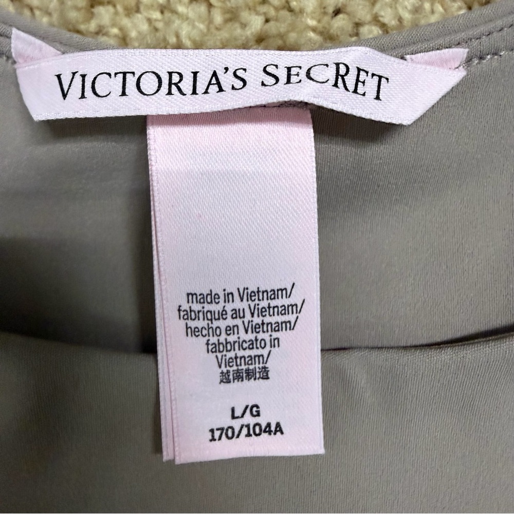 Victoria's Secret‎ Gray Tank Top L open back - Picture 4 of 4